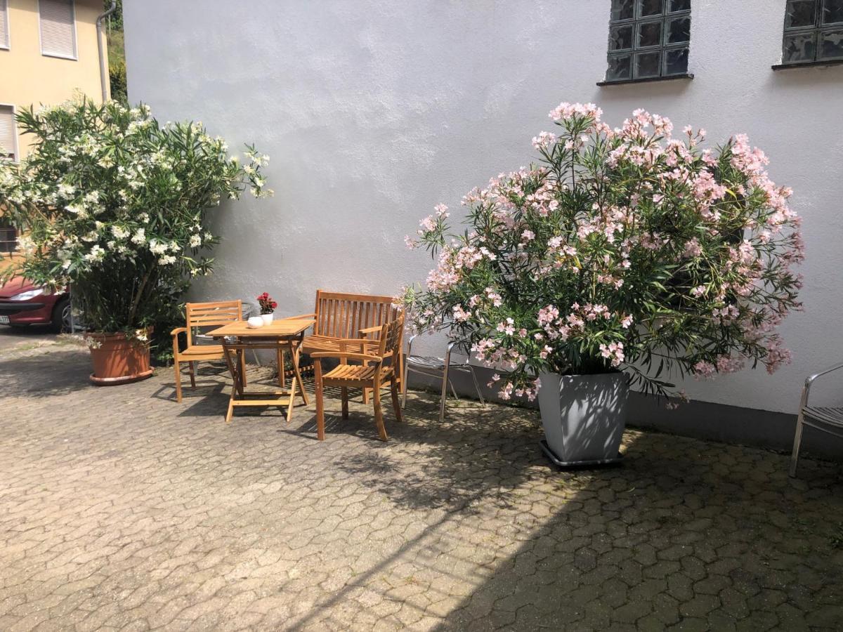 Schoene Ferienwohnung Burgruine Fachwerkhaus 巴哈拉赫 外观 照片
