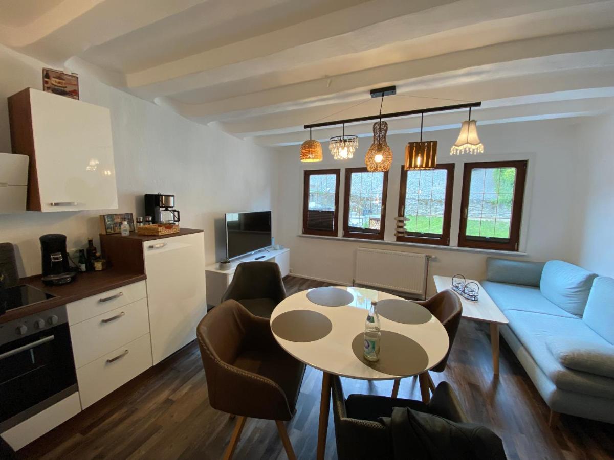 Schoene Ferienwohnung Burgruine Fachwerkhaus 巴哈拉赫 外观 照片